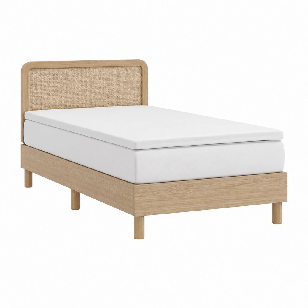 Lit simple avec matelas blanc cadre chêne clair tête de lit en rotin rectangulaire 90 x 200 cm