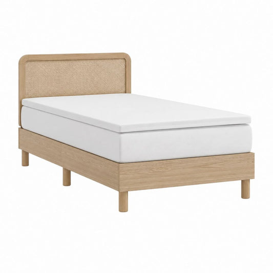 Lit simple avec matelas blanc cadre chêne clair tête de lit en rotin rectangulaire 90 x 200 cm